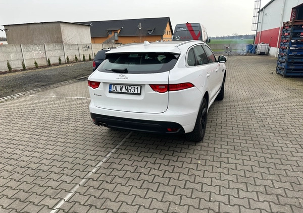 Jaguar F-Pace cena 90000 przebieg: 107000, rok produkcji 2016 z Bolesławiec małe 121